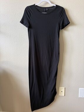 Black Short-Sleeve Maxi Dress